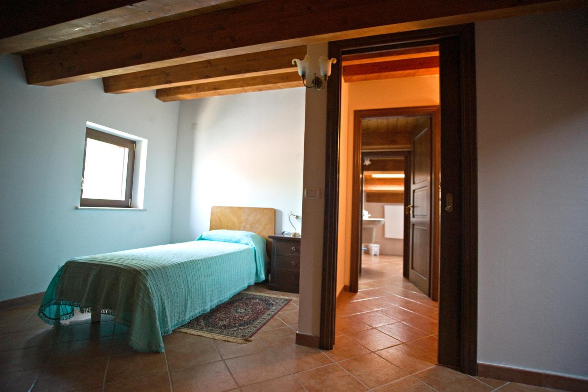 Agriturismo Miracco Atanasio Franco "Il Maniero" Santa Sofia d'Epiro Eksteriør billede